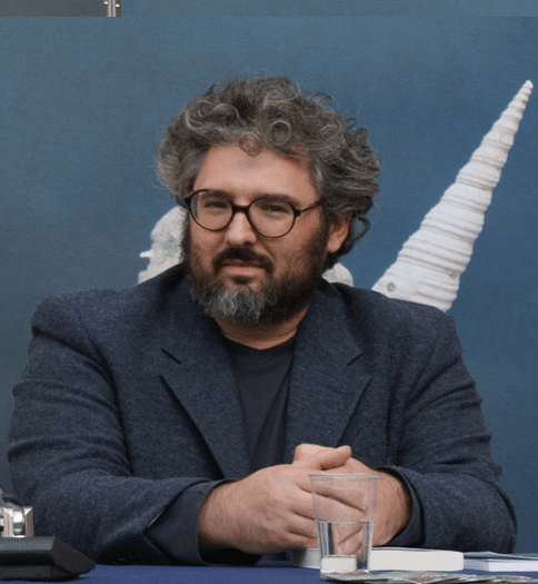 Il Giorno: Tiziano Fratus e il cedro di Villa&nbsp;Mirabello