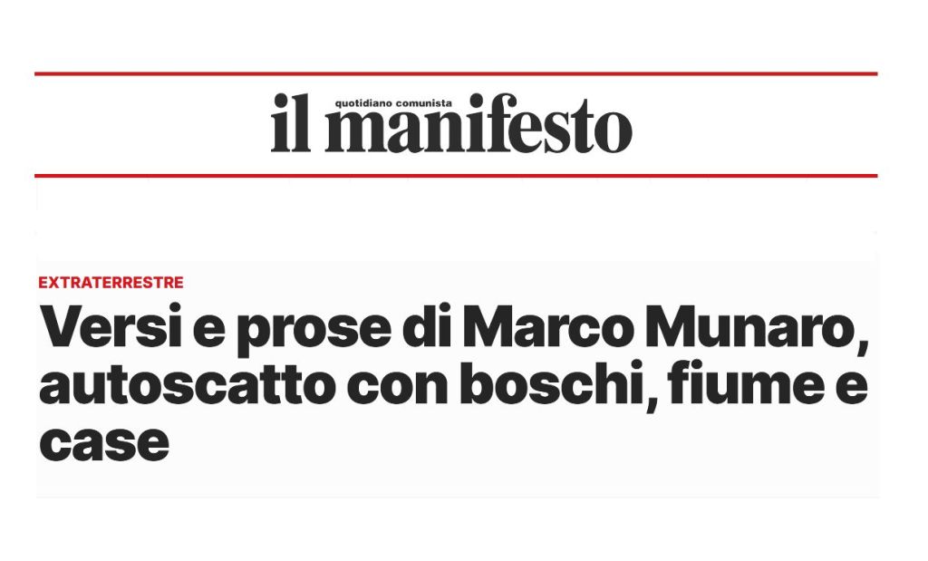 Autoscatto con boschi, fiume e&nbsp;case